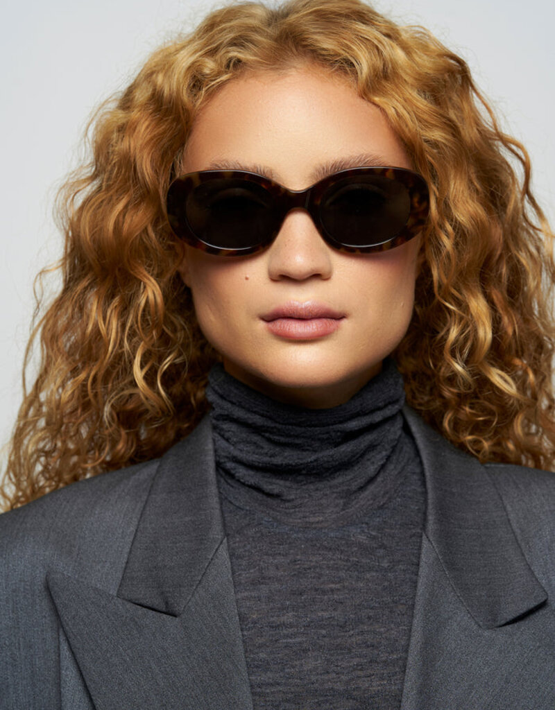 Elisa Johnson Lyna - Brown Tortoise