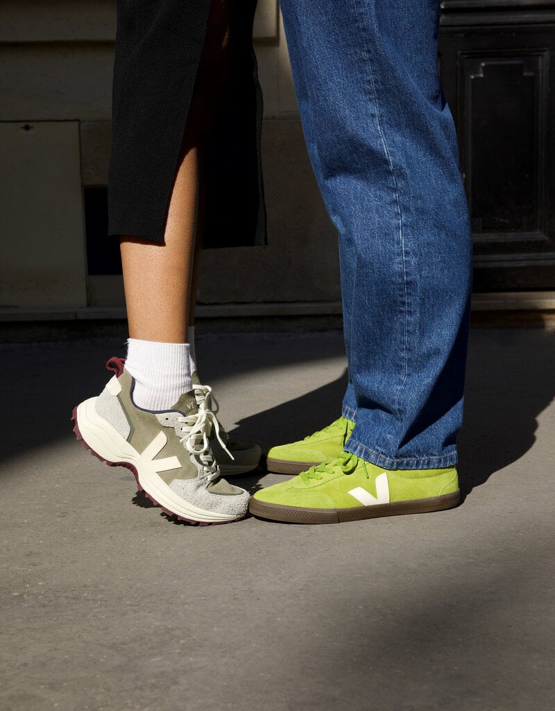 Veja Venturi II Suede Sneaker