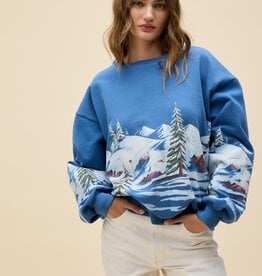 Daydreamer Alpine Ski Scene Oversized Crew