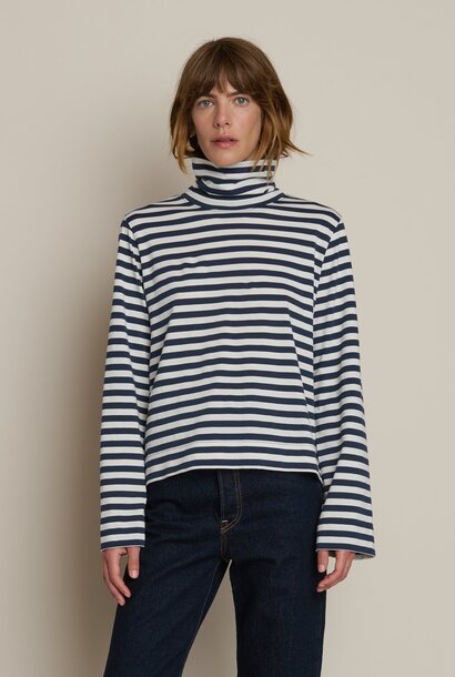 Neo Mock Neck T-Shirt