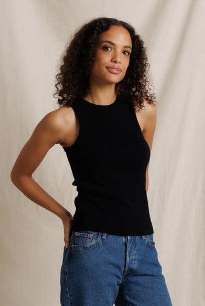 Daphne Tank