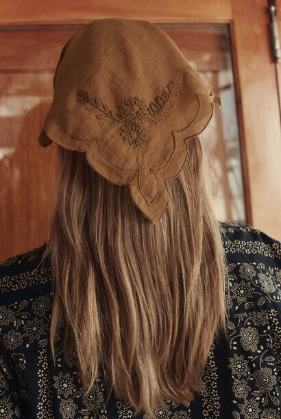 The Scalloped Bandana
