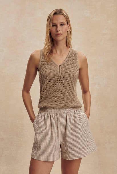 Darina Short 4"