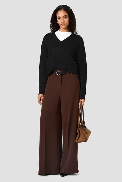Suzie V-Neck Pullover