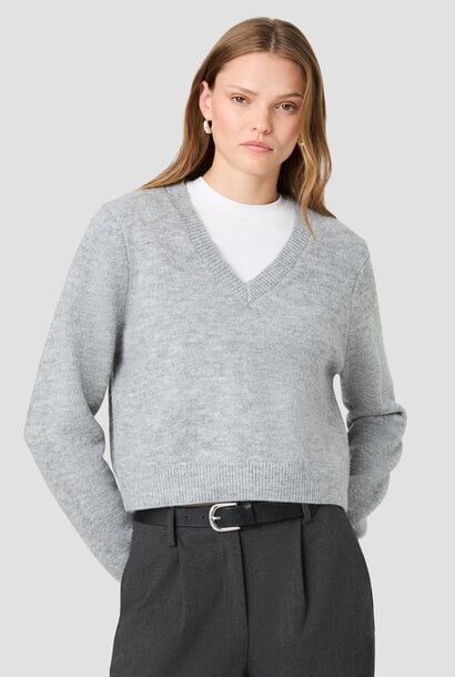 Suzie V-Neck Pullover