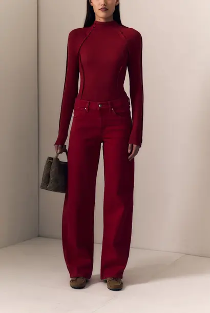Cowboy Curve - Red