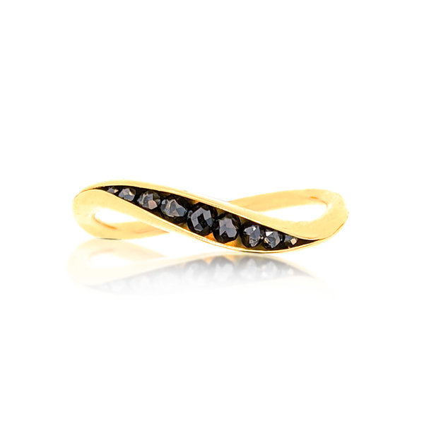 Wave Ring with Black Diamonds