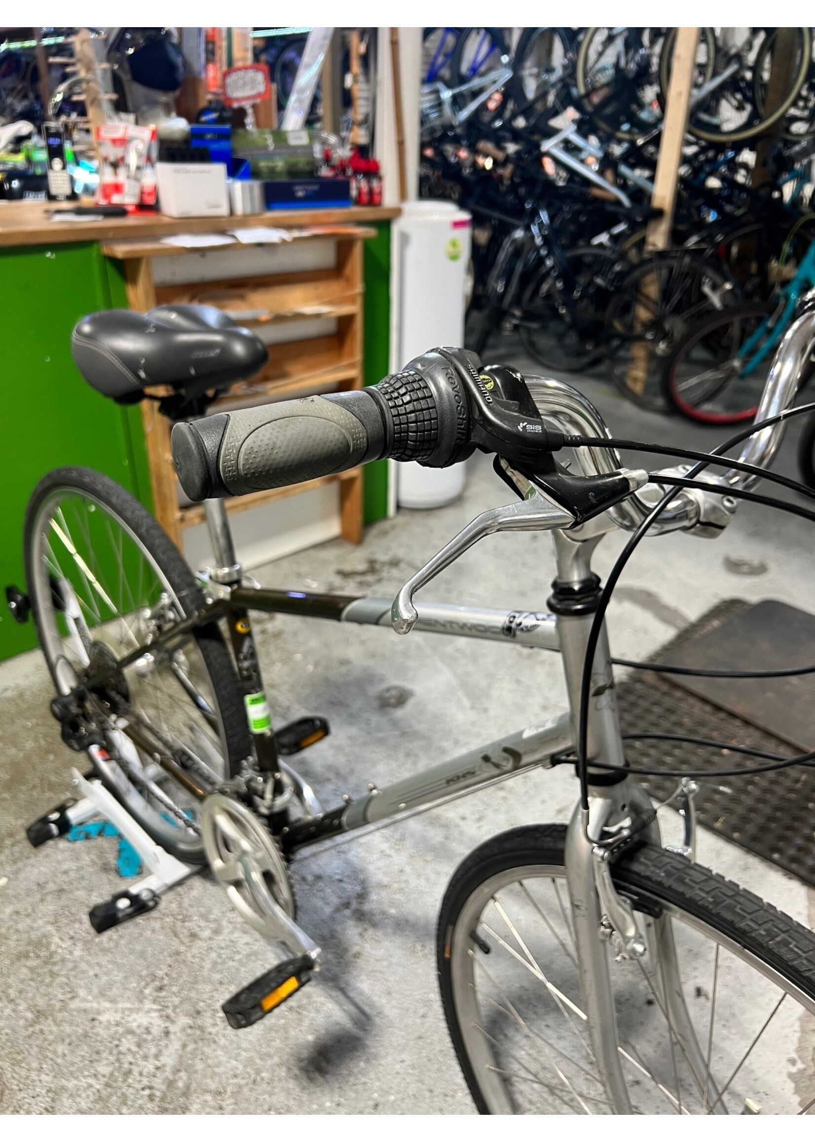 KHS Bicycles (S) KHS Brentwood