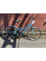 CCM CCM 700 Avenue Hybrid Bike (L)