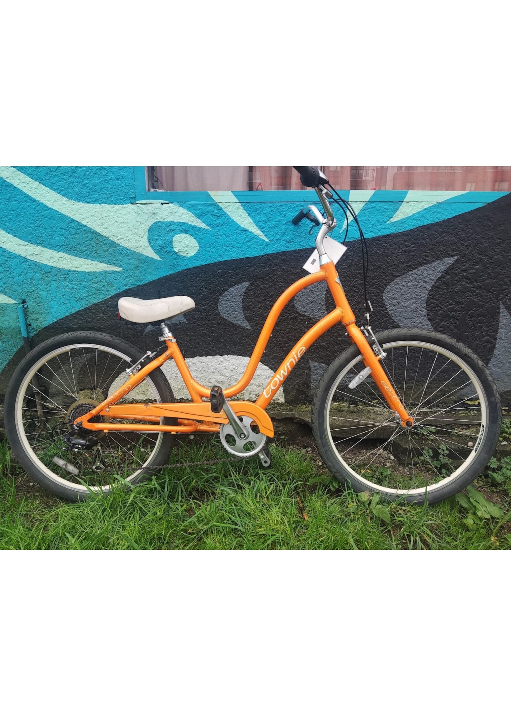 Electra Electra Orange Townie Step Through 17 Inch
