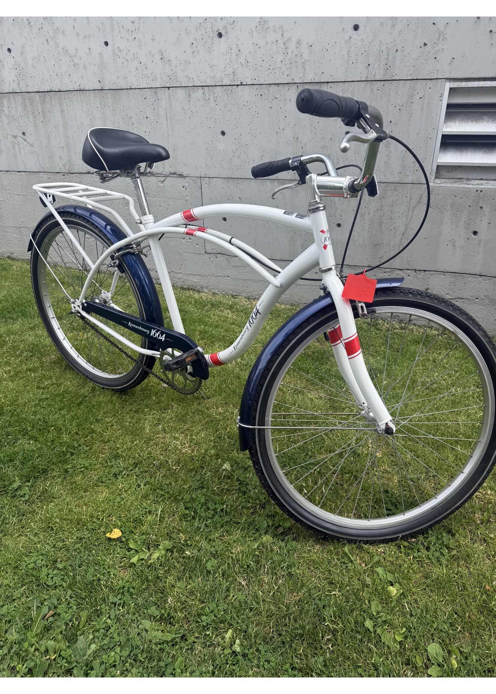Kronenbourg 1664 Cruiser Bike (Medium)