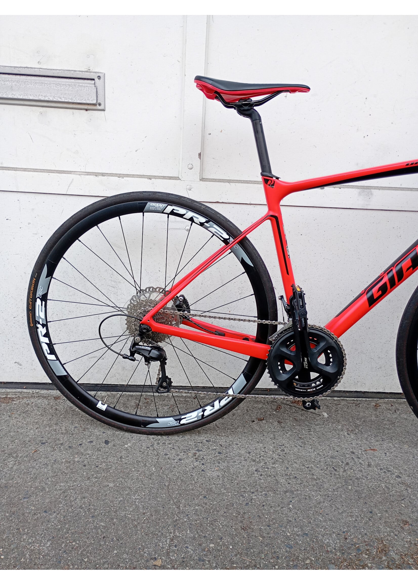 Giant Giant Defy Advanced Medium