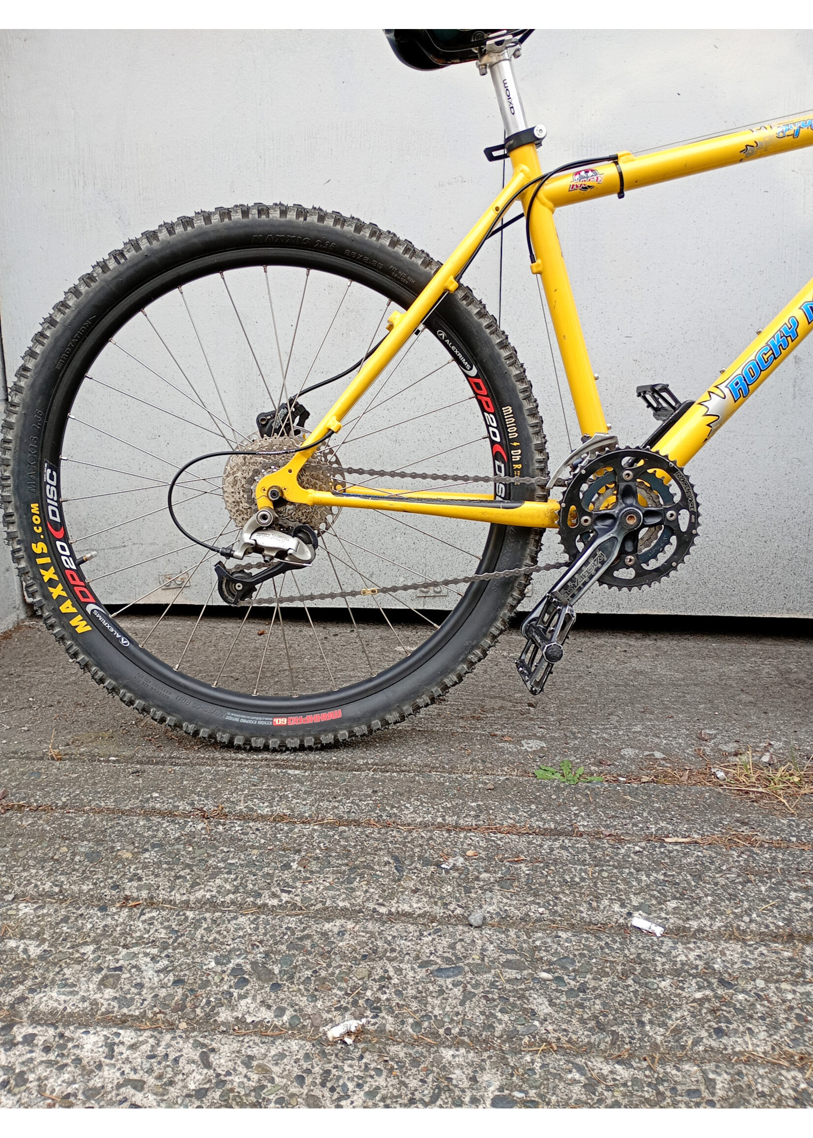 Northrock Rocky Mountain Yellow Oxygen 18"
