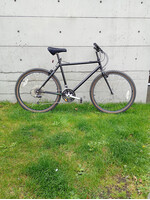 Black Medium Gravel Commuter
