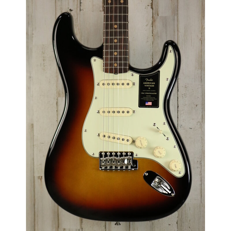 Fender DEMO Fender American Vintage II 1961 Stratocaster - 3-Color Sunburst (366)