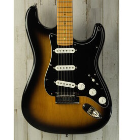 Fender USED 2005 Fender American Deluxe Stratocaster V-Neck (005)