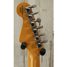 Fender USED 2005 Fender American Deluxe Stratocaster V-Neck (005)