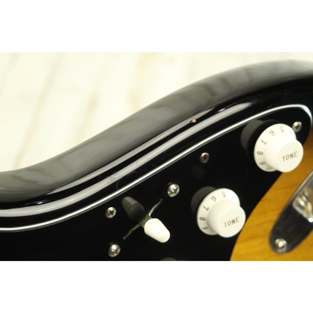 Fender USED 2005 Fender American Deluxe Stratocaster V-Neck (005)
