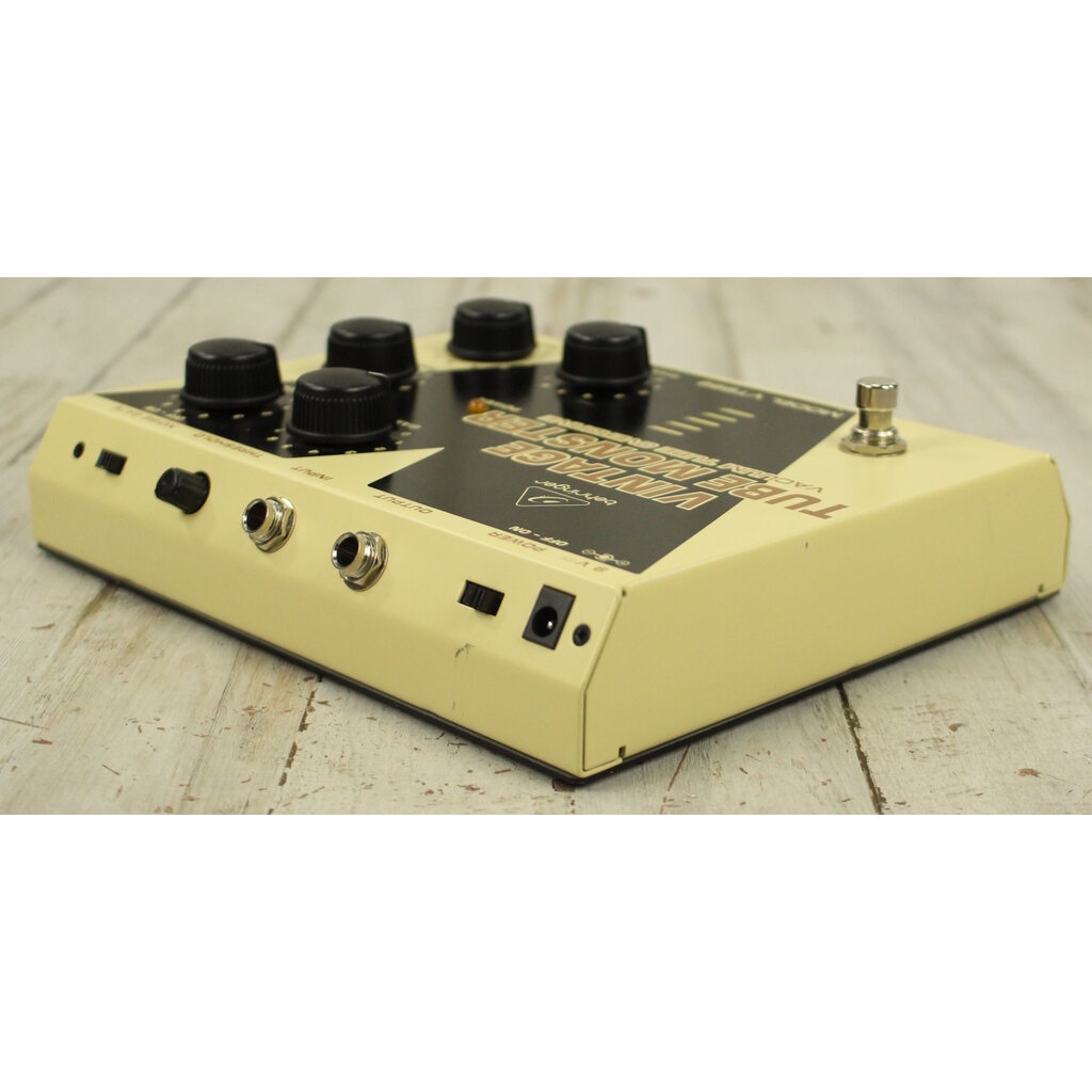 Behringer USED Behringer Vintage Tube Monster (050)