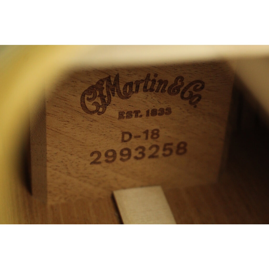 Martin NEW 2025 Martin Standard Series D-18 - Natural w/ Aging Toner (258)