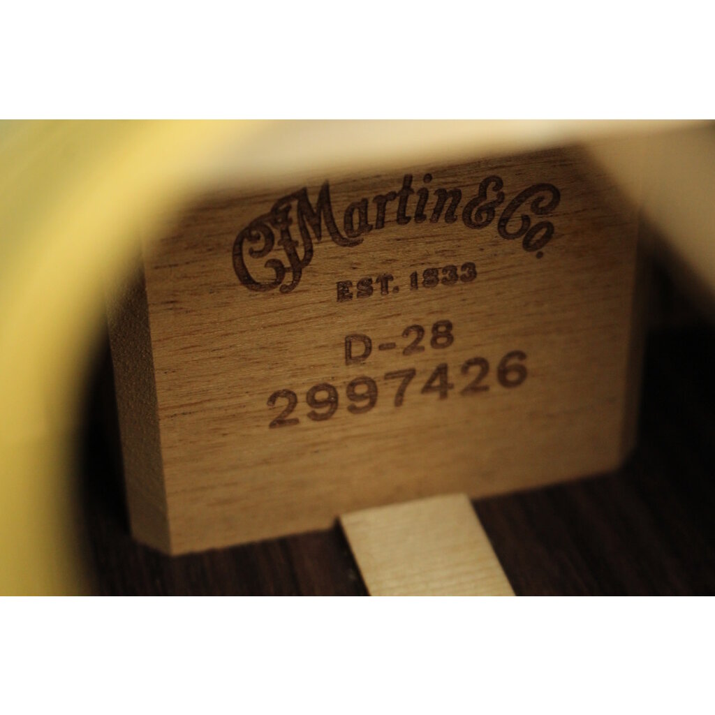 Martin NEW 2025 Martin Standard Series D-28 - Natural w/ Aging Toner (426)