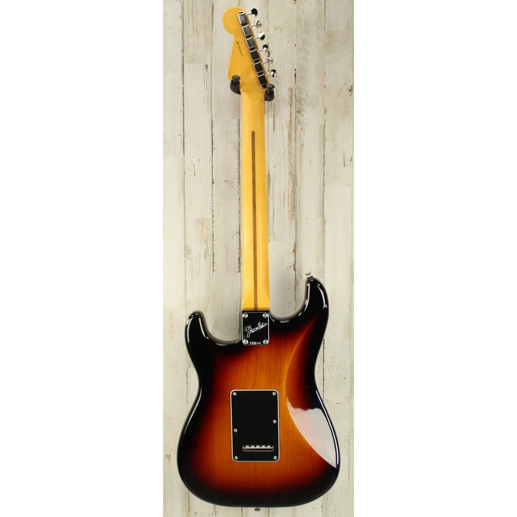 Fender DEMO Fender American Professional Classic Stratocaster - 3-Color Sunburst (275)