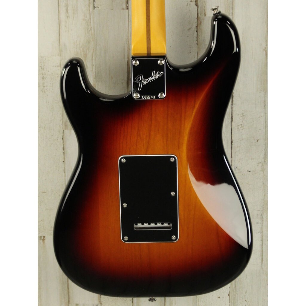 Fender DEMO Fender American Professional Classic Stratocaster - 3-Color Sunburst (275)