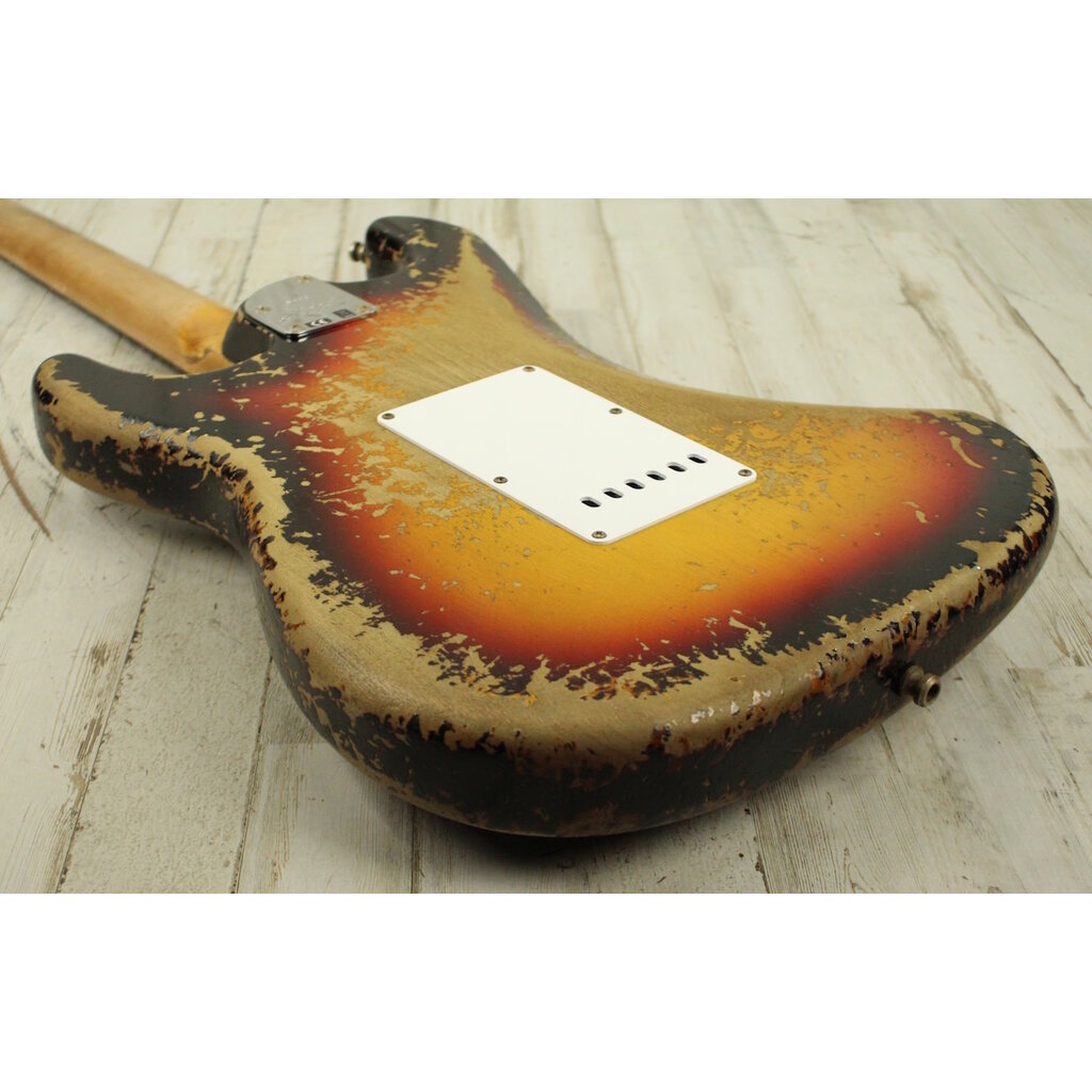 Fender NEW Fender 2025 Strat Pro Super Heavy Relic - 3-Color Sunburst (563)