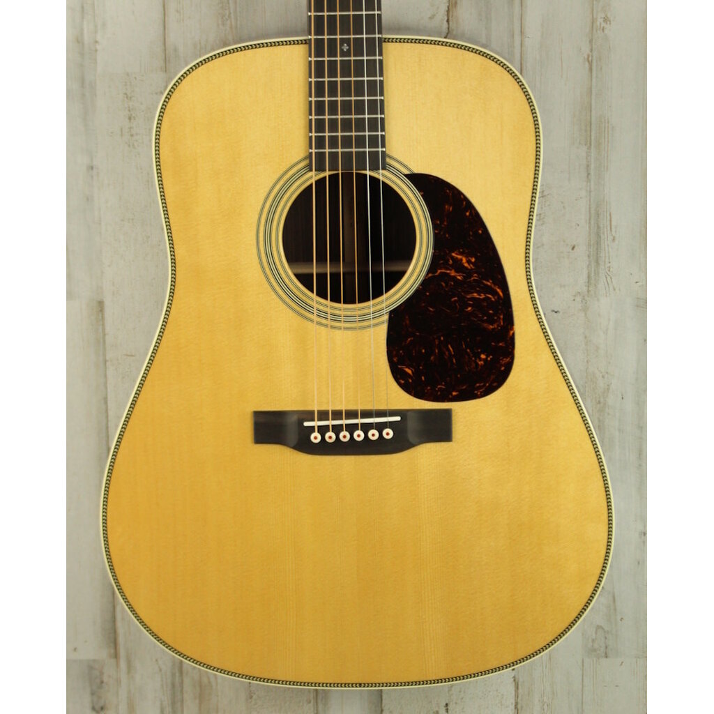 Martin NEW 2025 Martin Standard Series HD-28 - Natural w/ Aging Toner (300)