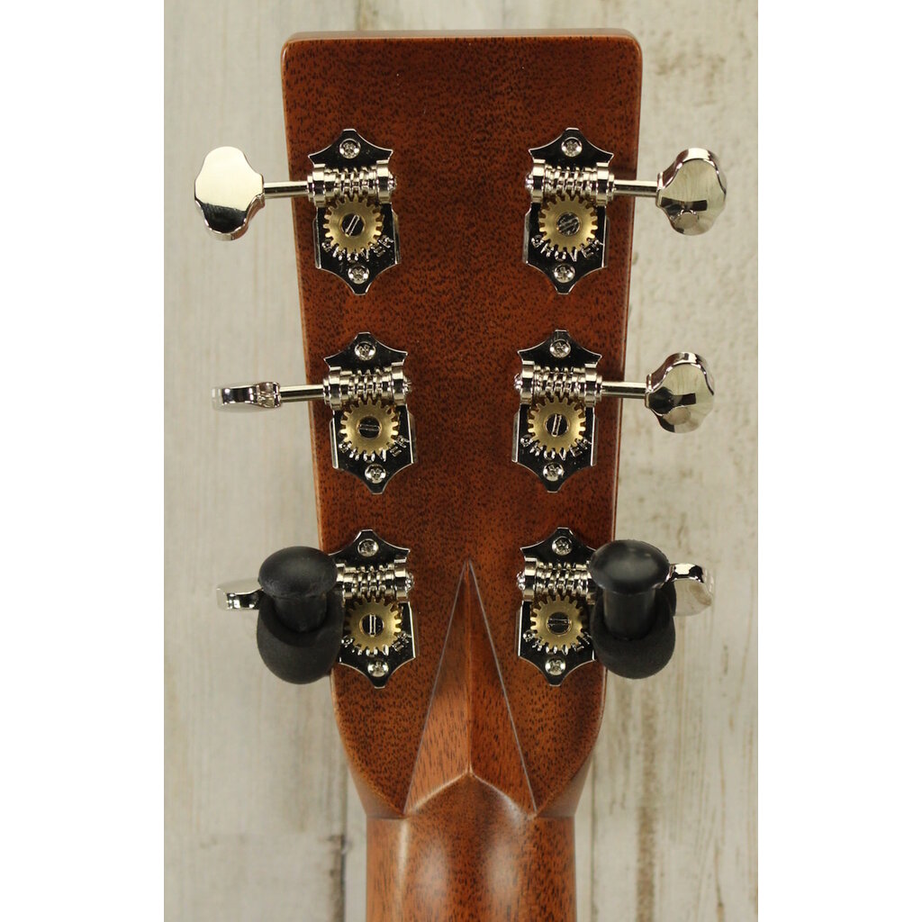 Martin NEW 2025 Martin Standard Series HD-28 - Natural w/ Aging Toner (300)