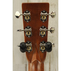 Martin NEW 2025 Martin Standard Series HD-28 - Natural w/ Aging Toner (300)