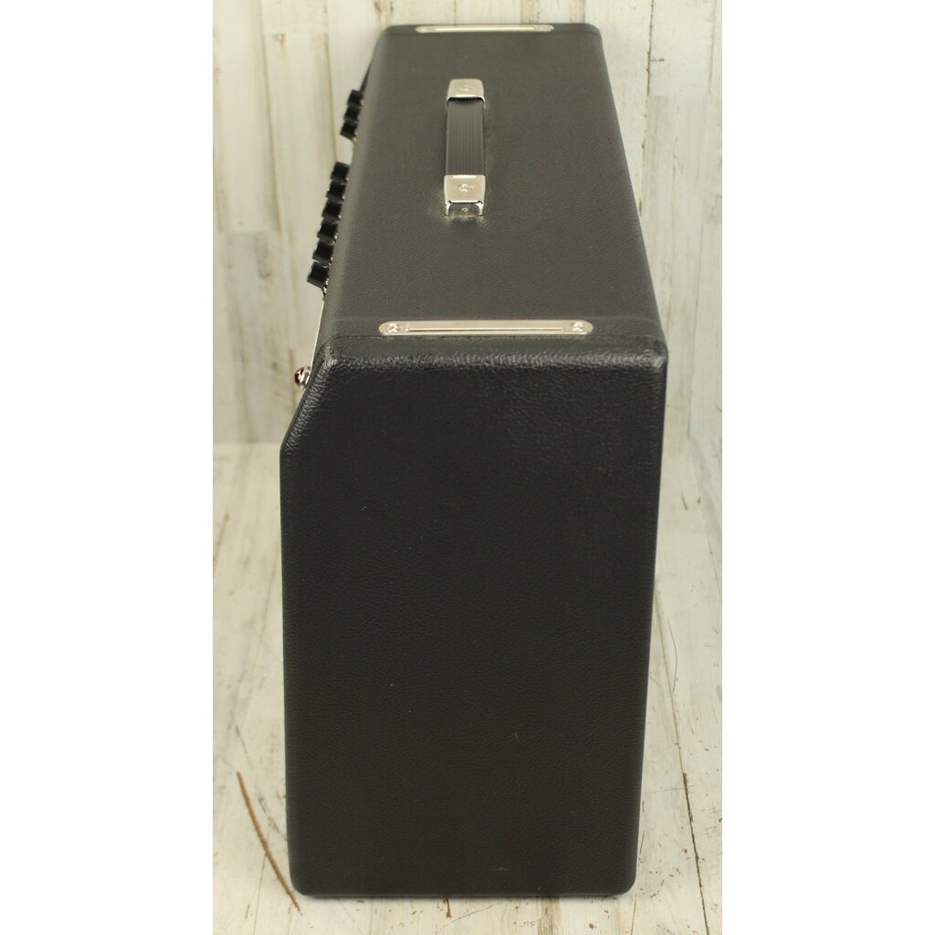 Fender USED Fender '65 Deluxe Reverb (221)