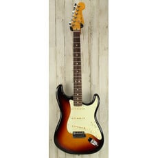 Fender USED 2022 Fender American Ultra Stratocaster (171)