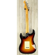 Fender USED 2022 Fender American Ultra Stratocaster (171)