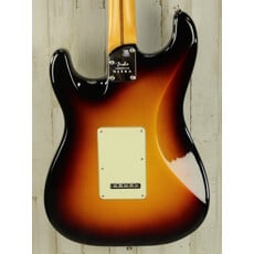Fender USED 2022 Fender American Ultra Stratocaster (171)