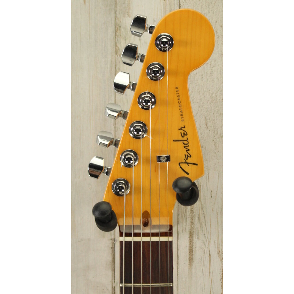 Fender USED 2022 Fender American Ultra Stratocaster (171)