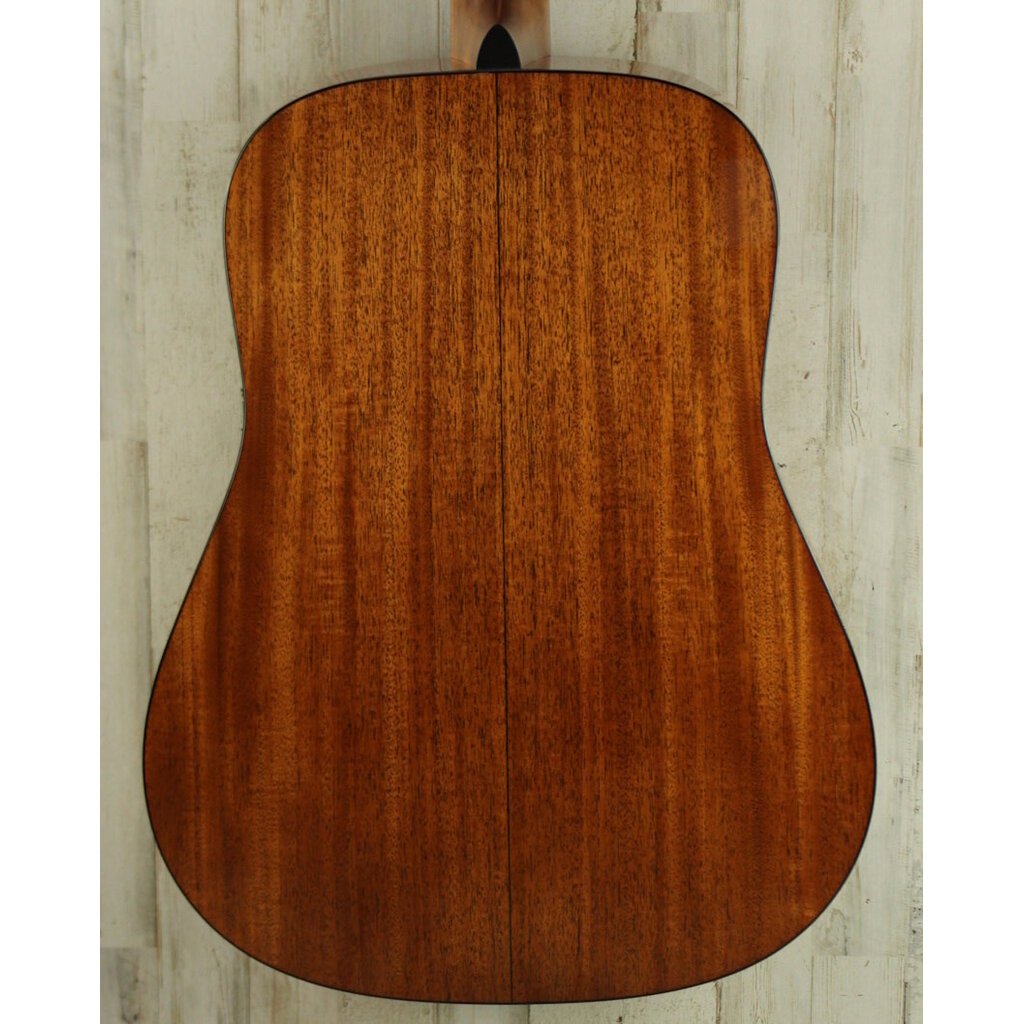 Martin NEW 2025 Martin Standard Series D-18 - Natural w/ Aging Toner (686)