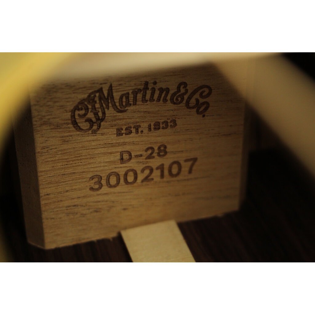 Martin NEW 2025 Martin Standard Series D-28 - Natural w/ Aging Toner (107)