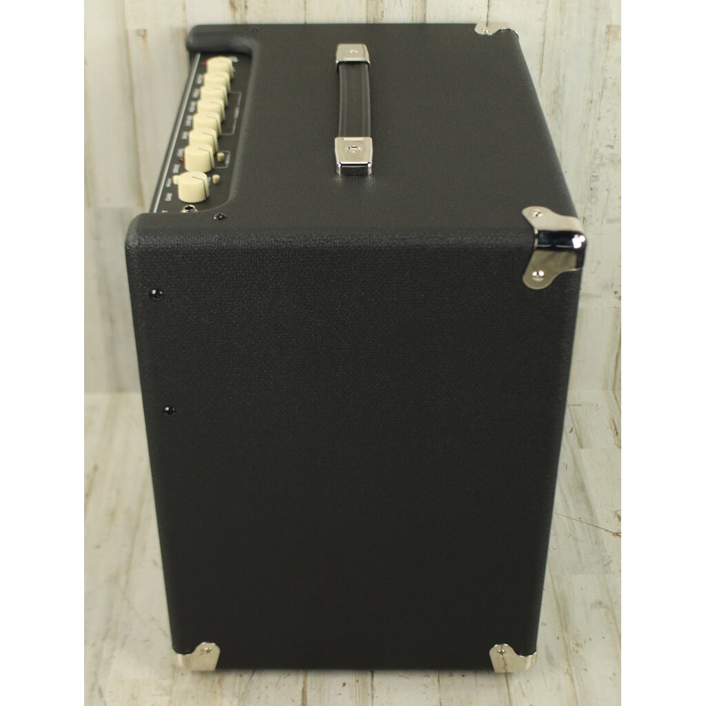 Fender DEMO Fender Rumble 40 (110)