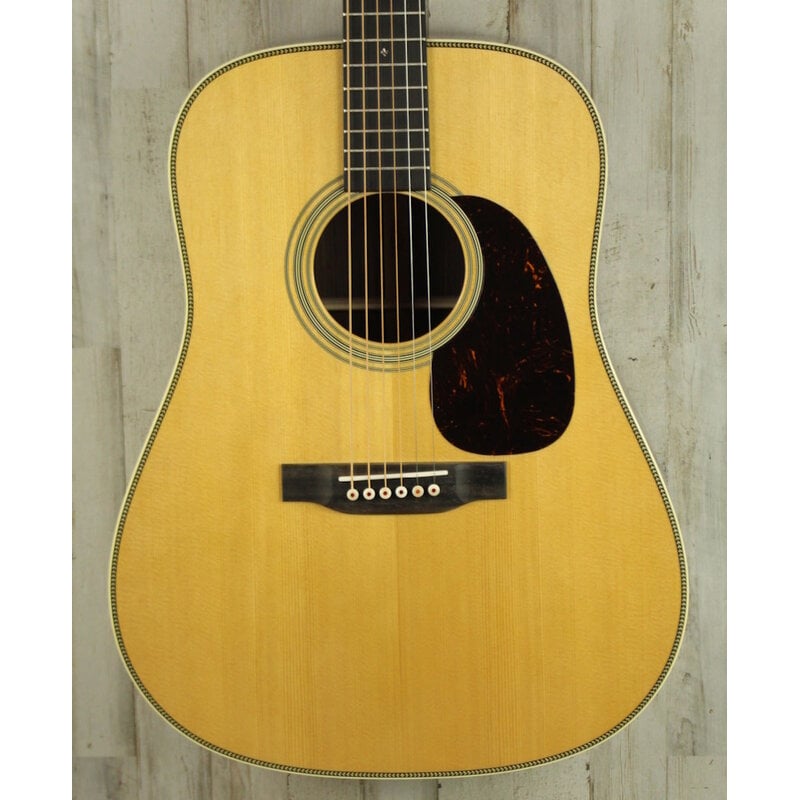 Martin NEW 2025 Martin Standard Series HD-28 - Natural w/ Aging Toner (097)