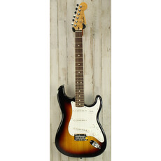 Fender DEMO Fender Standard Stratocaster - 3-Color Sunburst  (489)
