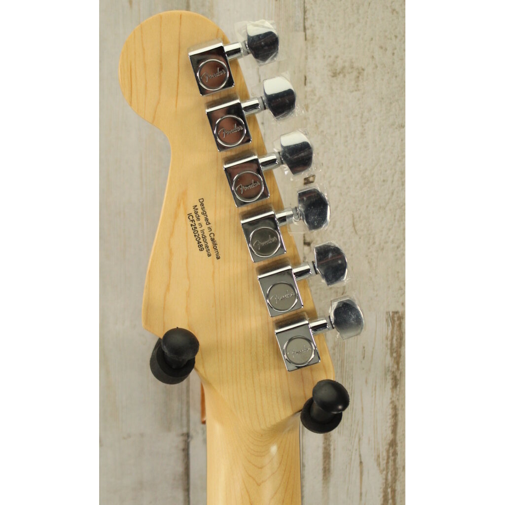 Fender DEMO Fender Standard Stratocaster - 3-Color Sunburst  (489)