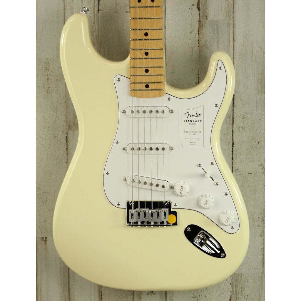 Fender DEMO Fender Standard Stratocaster - Olympic White (634)