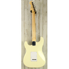 Fender DEMO Fender Standard Stratocaster - Olympic White (634)