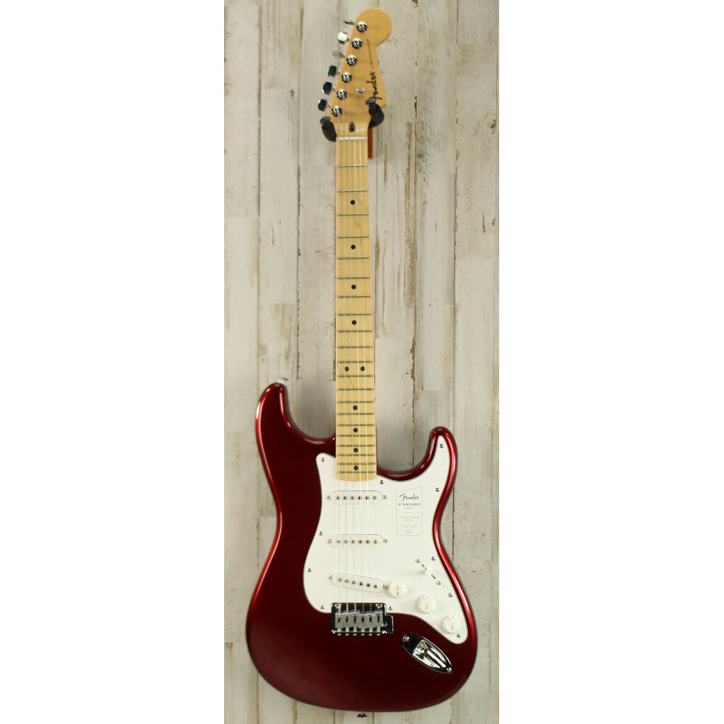 Fender DEMO Fender Standard Stratocaster - Candy Cola  (690)