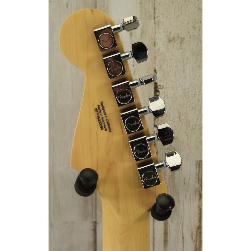 Fender DEMO Fender Standard Stratocaster - Candy Cola  (690)