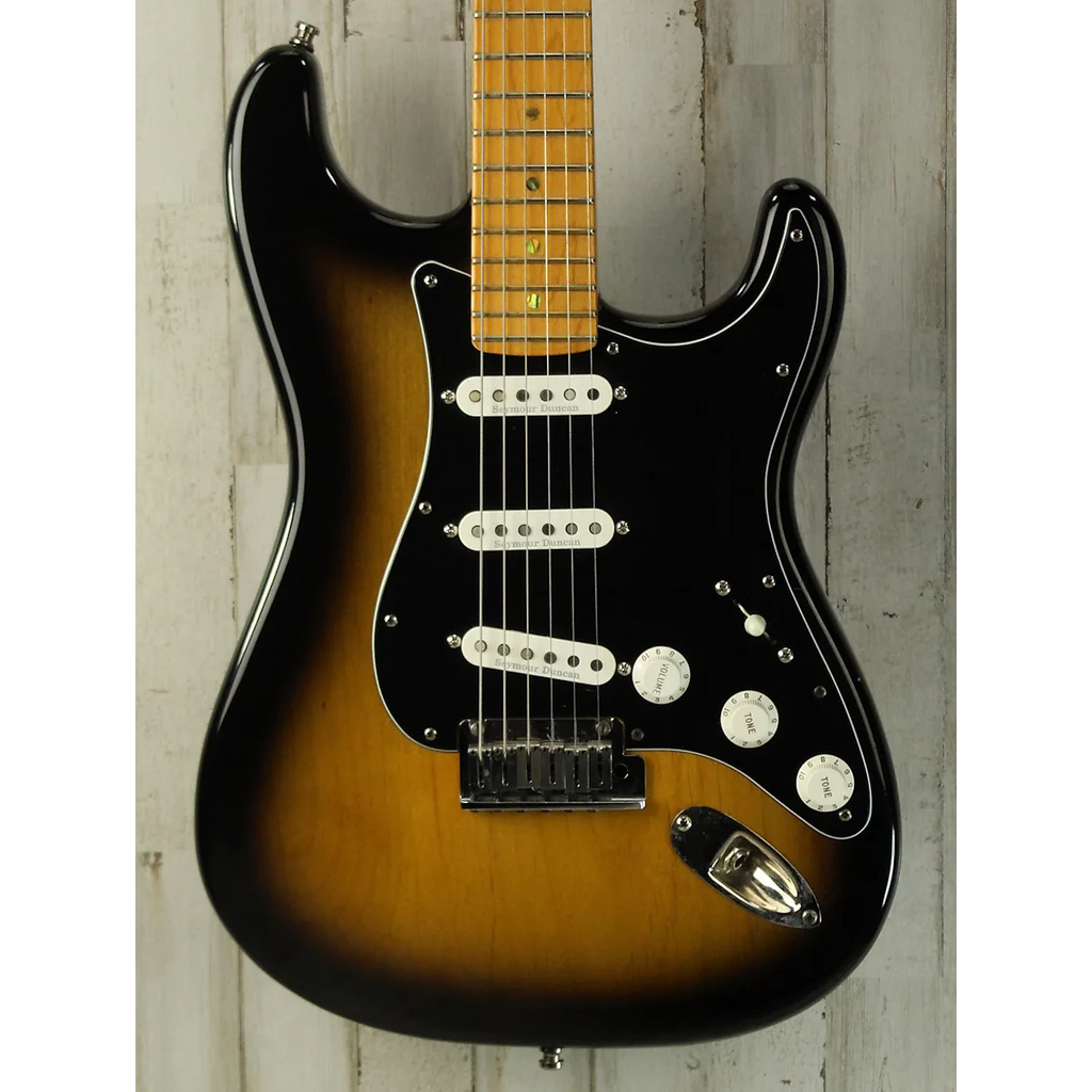 Fender USED 2005 Fender American Deluxe Stratocaster V-Neck (005)