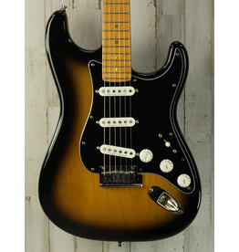 Fender USED 2005 Fender American Deluxe Stratocaster V-Neck (005)