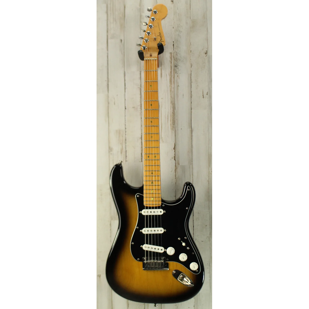 Fender USED 2005 Fender American Deluxe Stratocaster V-Neck (005)