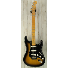 Fender USED 2005 Fender American Deluxe Stratocaster V-Neck (005)